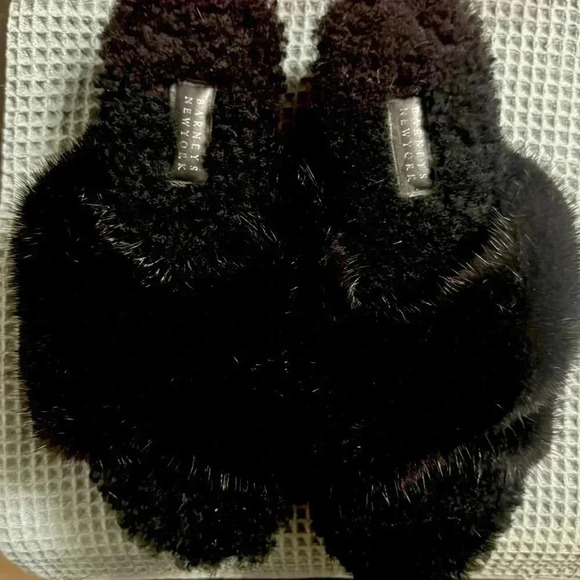 Barneys new york mink slides with stacked heel
NEW - Picture 2 of 6